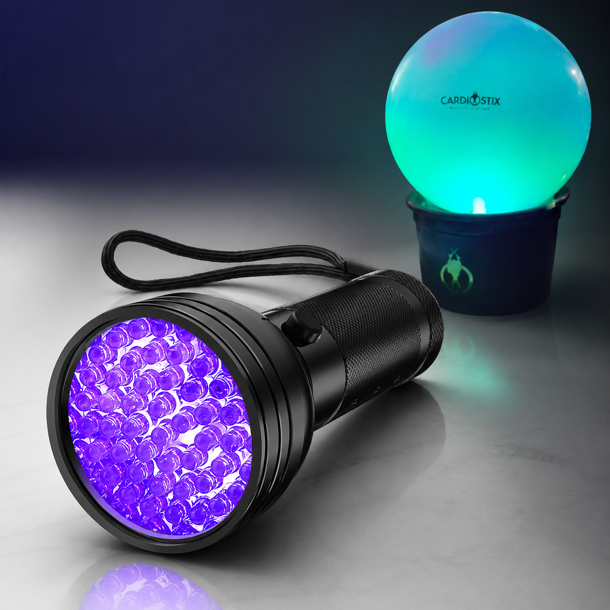 black light flashlight bulb 5-Watt Blacklight Aspen Mini Classic Bag directional 360° distribution of St. Croix Rod Model:SCPC66MF Battery_Alkaline