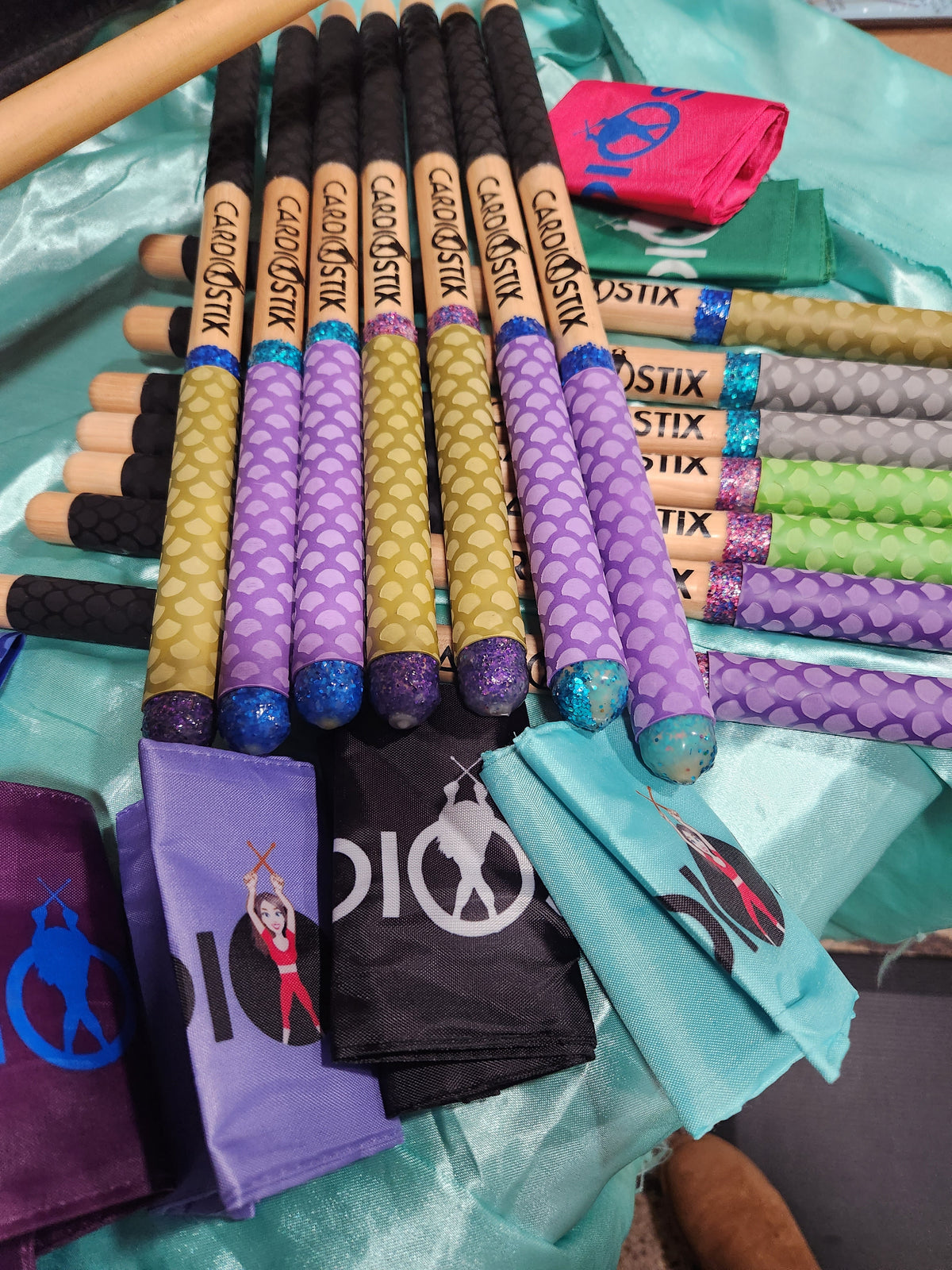 DOUBLE GRIP  PREMIUM GLITTER SURPRISE WEIGHTED DRUMSTICKS WITH FREE CARRY BAG